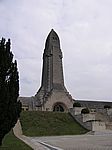 Das Beinhaus (Ossuaire) auf dem Thiaumont-Rücken bei Douaumont